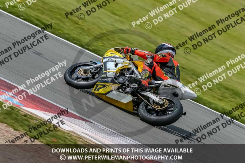 PJ Motorsport Photography;donington no limits trackday;donington park photographs;donington trackday photographs;no limits trackdays;peter wileman photography;trackday digital images;trackday photos